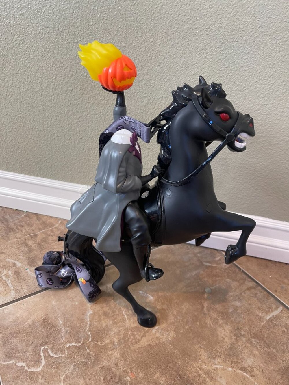 Disney Oogie Boogie Bash 2026 Headless Horseman Light Up Popcorn Bucket - Picture 2 of 6